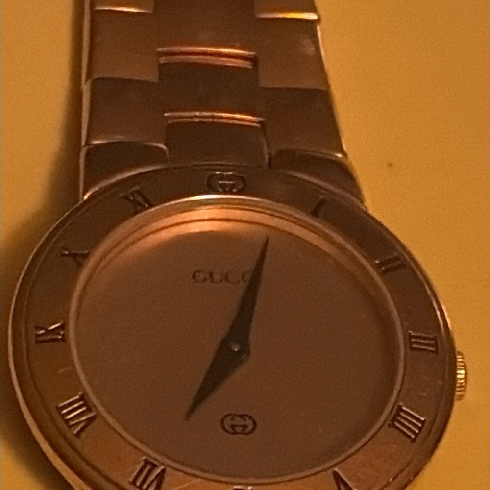 Gucci Vintage Gold 18 kt Gold Plated ladies watch with mineral crystal - Picture 2 of 5